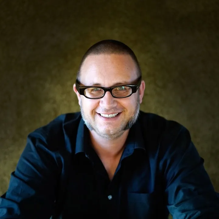 Mynt Pro Partner Ziggy Sebek | Aloha Innenarchitektur